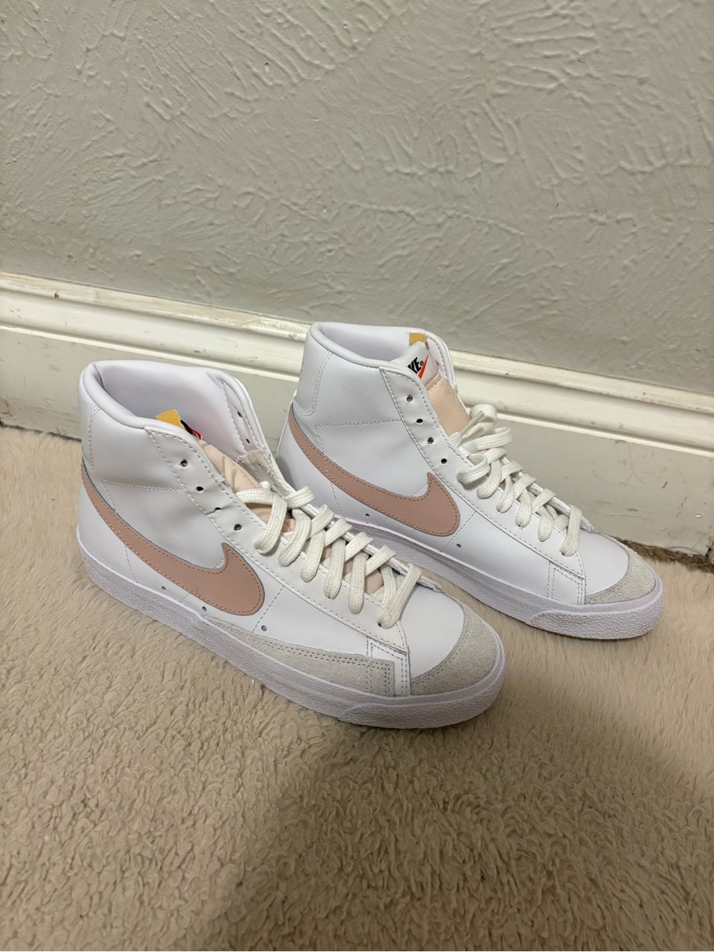 Nike High-Top Sneakers in White & Pink